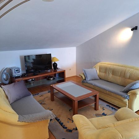 Apartments Romana Slatine Εξωτερικό φωτογραφία