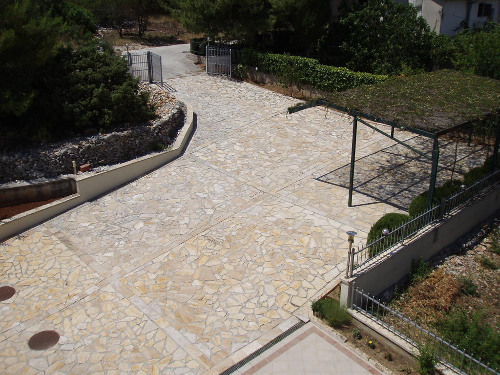 Apartments Romana Slatine Εξωτερικό φωτογραφία