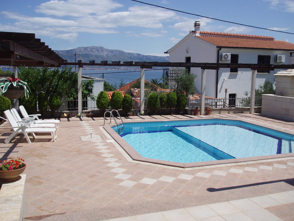 Apartments Romana Slatine Εξωτερικό φωτογραφία