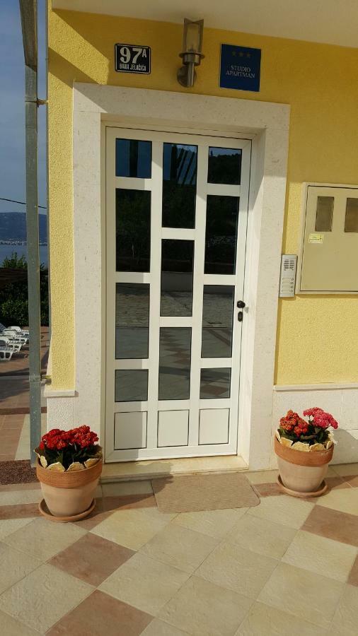 Apartments Romana Slatine Εξωτερικό φωτογραφία