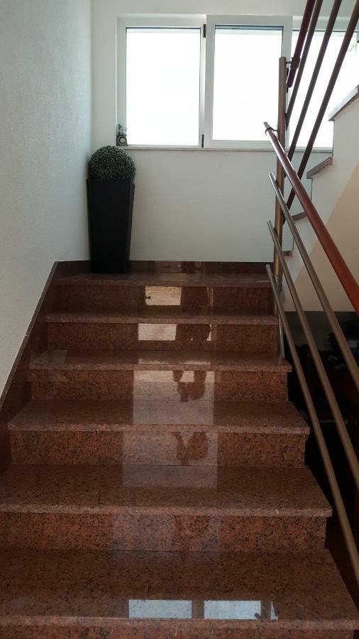 Apartments Romana Slatine Εξωτερικό φωτογραφία